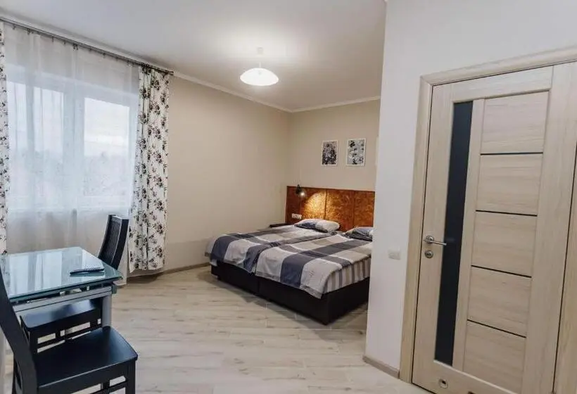 Standard Neljän Hengen Huone, Villa Grey House