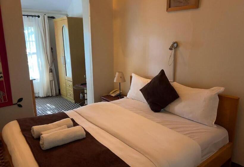 اتاق سوپریور یک تخته, Sunset Hotel Entebbe