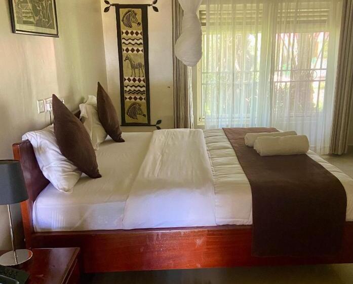 اتاق سوپریور, Sunset Hotel Entebbe