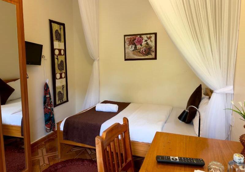 اتاق استاندارد یک نفره, Sunset Hotel Entebbe