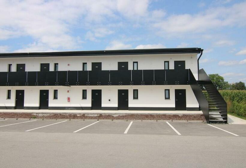 Одноместный Номер Стандарт Адаптированный для Инвалидов, Wü Hotel By Wmm Hotels