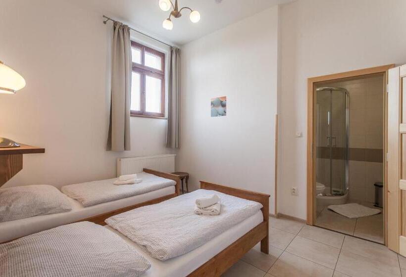 패밀리 룸, Penzion A Restaurace U Hájků