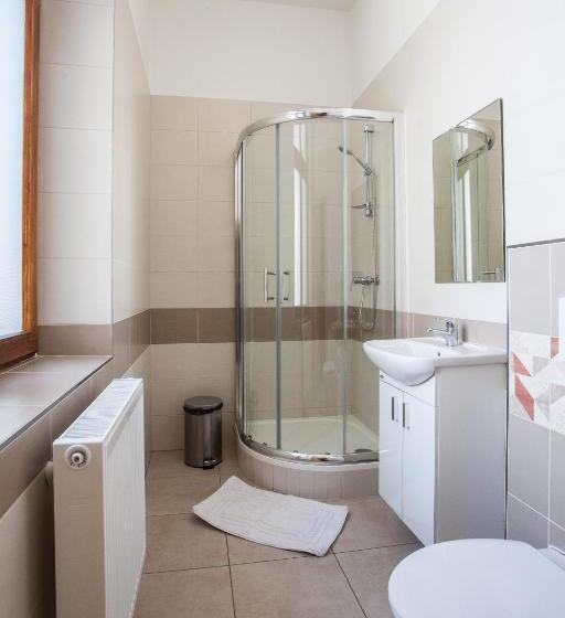 4인용 스탠다드 룸, Penzion A Restaurace U Hájků