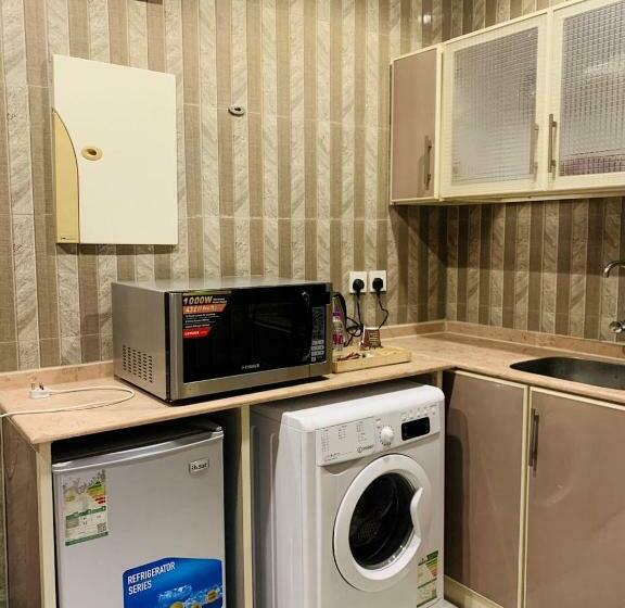 جناح ديلوكس, كترة Kutrh