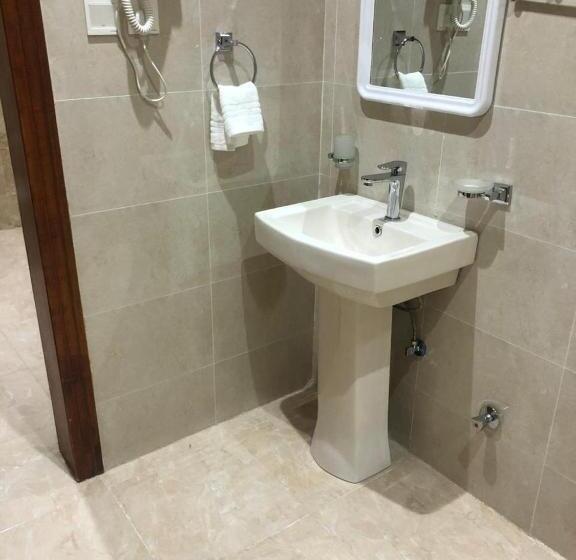 جناح مطل على المدينة, كترة Kutrh