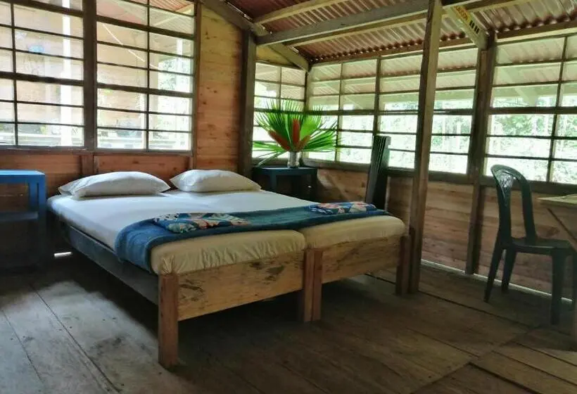 スタンダード４人部屋, Safio. Una Casa En El Paraiso