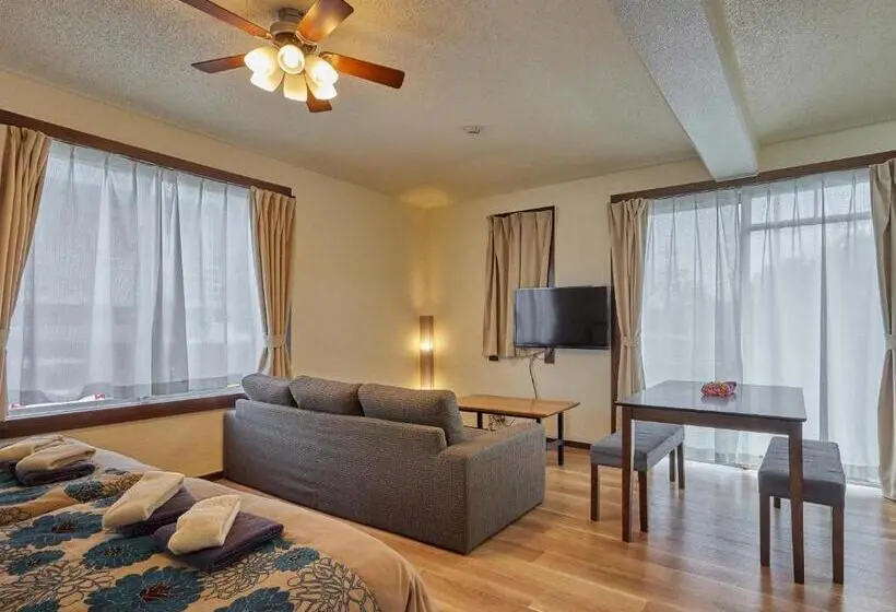 Huoneisto 1 Makuuhuone Parveke, Yukurina Resort Okinawa