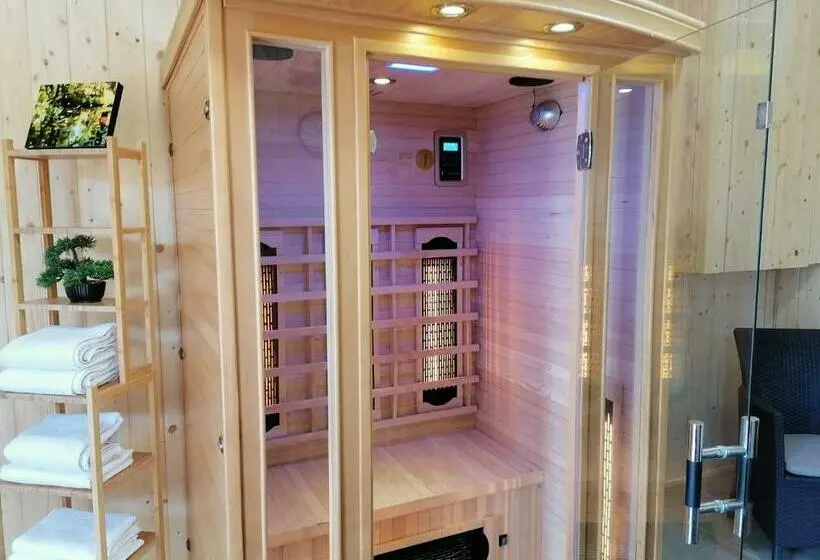 2ベッドルームアパートメント, 8888 Apartmanház