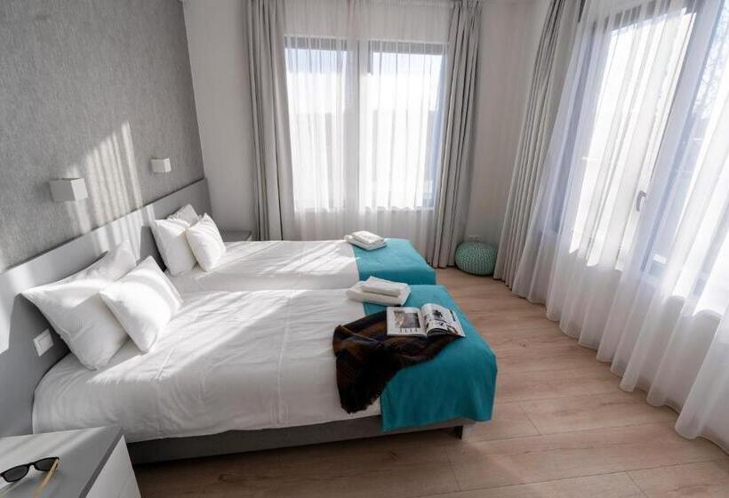 标准间, Zamárdi Tok