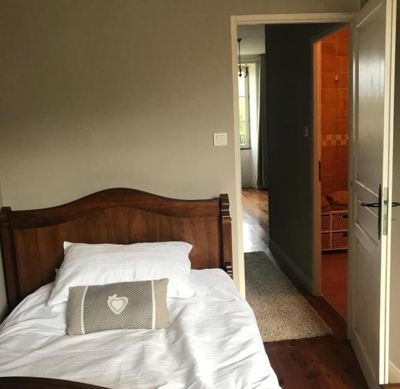 جناح عائلي, Chez Jallot