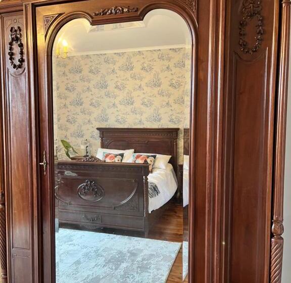 جناح عائلي, Chez Jallot