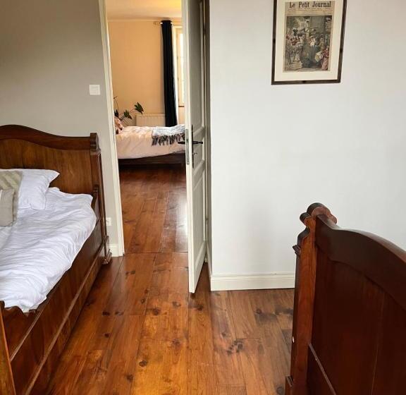 جناح عائلي, Chez Jallot