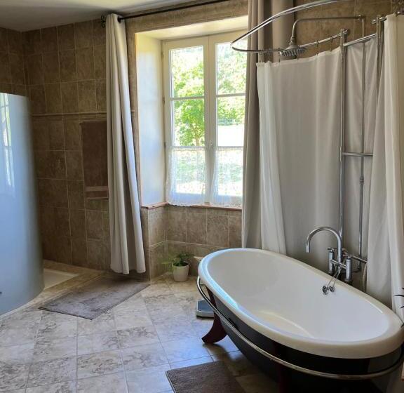 غرفة ديلوكس, Chez Jallot