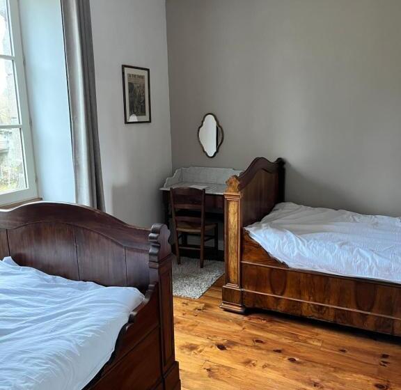 جناح عائلي, Chez Jallot