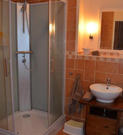 جناح عائلي, Chez Jallot