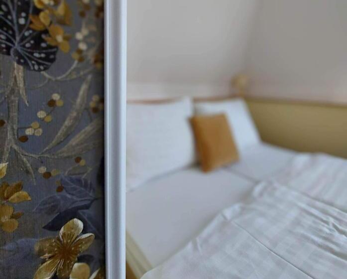 4인용 스탠다드 룸, Regia Panzió