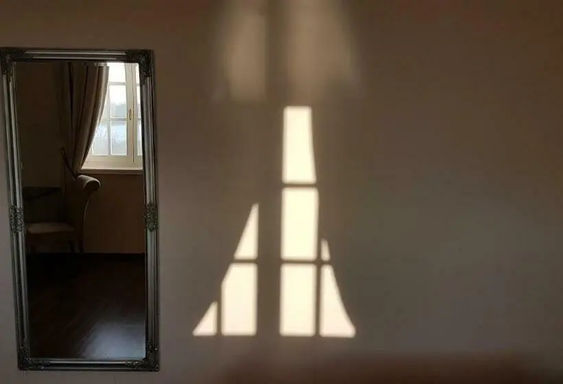Habitació Deluxe, Tarnóca Kúria