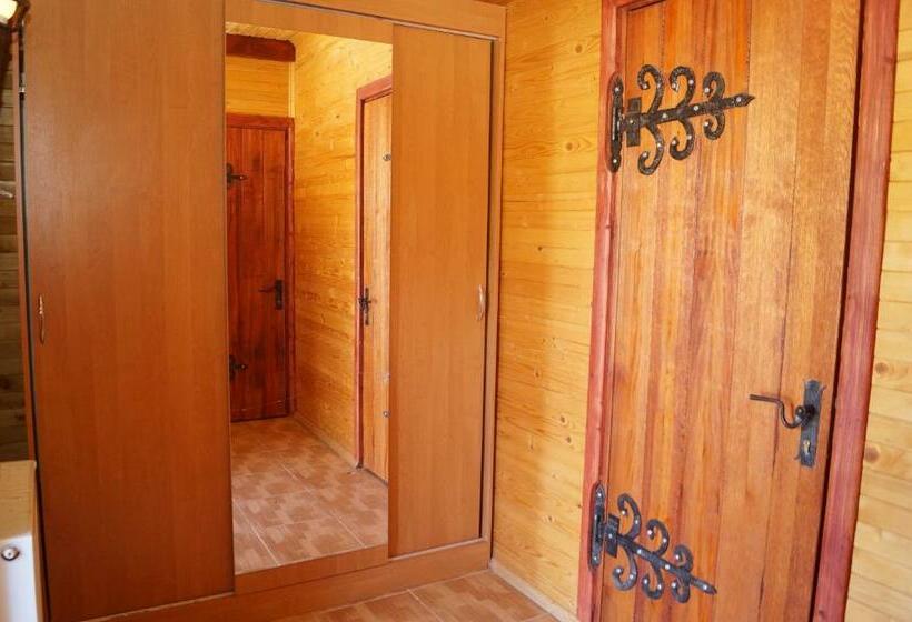 اتاق استاندارد با چشمانداز کوهستان, норіс