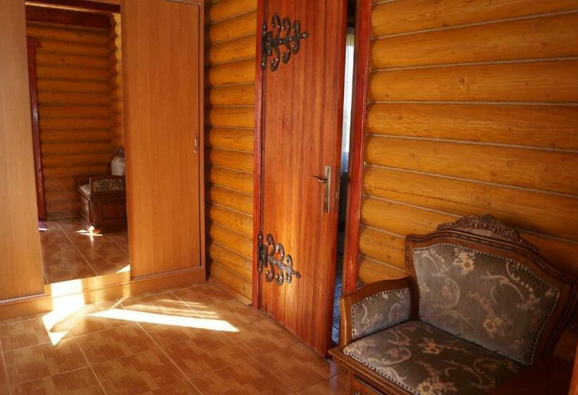 اتاق استاندارد با چشمانداز کوهستان, норіс