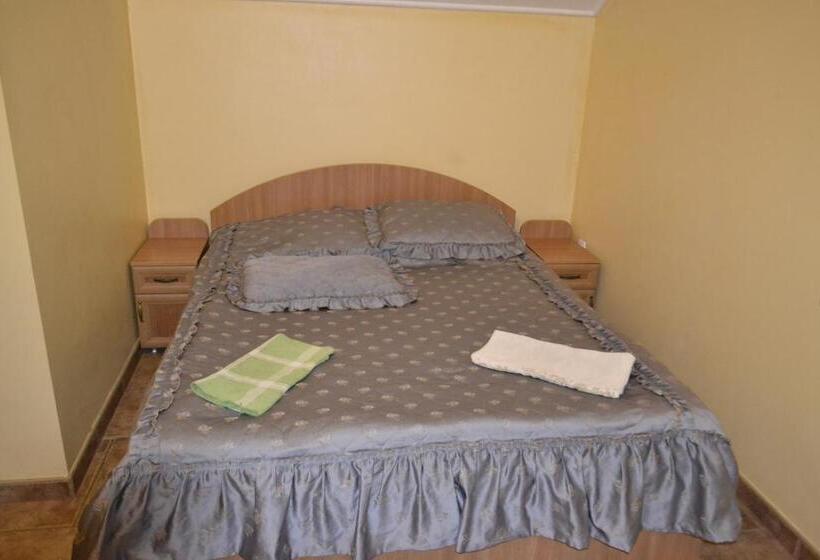 חדר סטנדרט, Rava Ruska