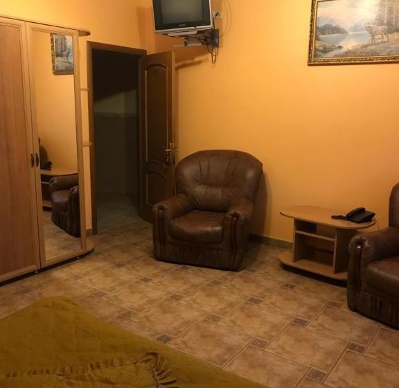 חדר סטנדרט, Rava Ruska