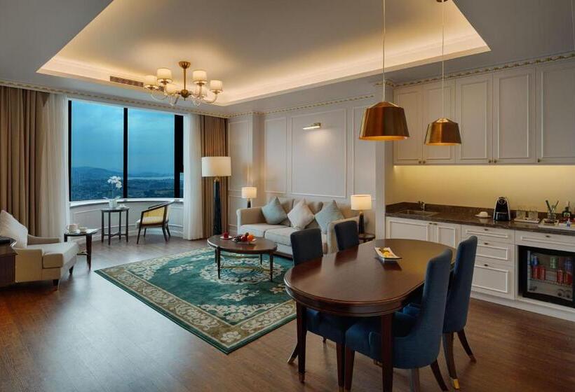 سوئیت اجرایی با مشاهده, Flc Halong Bay Golf Club & Luxury Resort