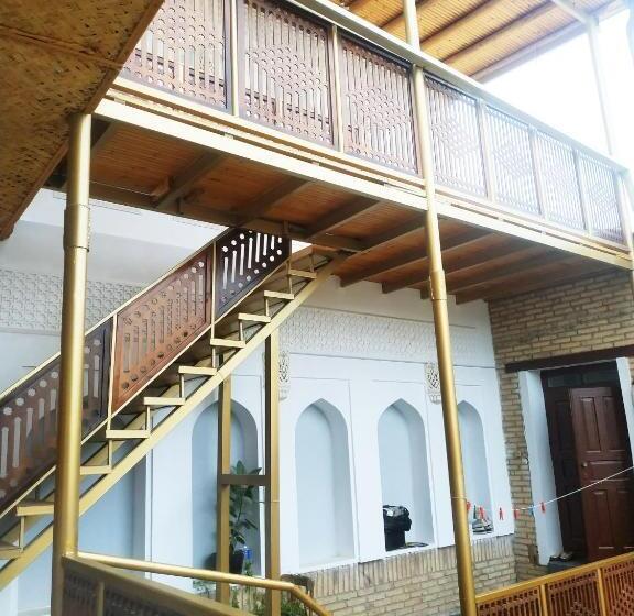 اتاق استاندارد سه نفره, Naqshband