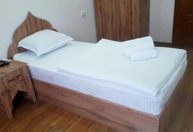 اتاق استاندارد یک نفره, Naqshband