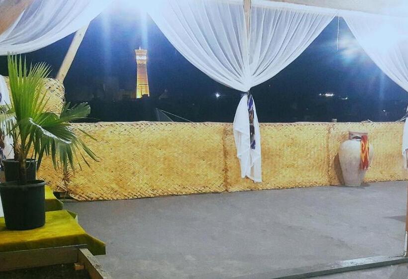 اتاق استاندارد یک نفره, Naqshband