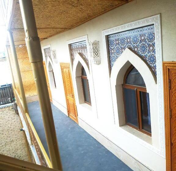 اتاق استاندارد چهار تخته, Naqshband