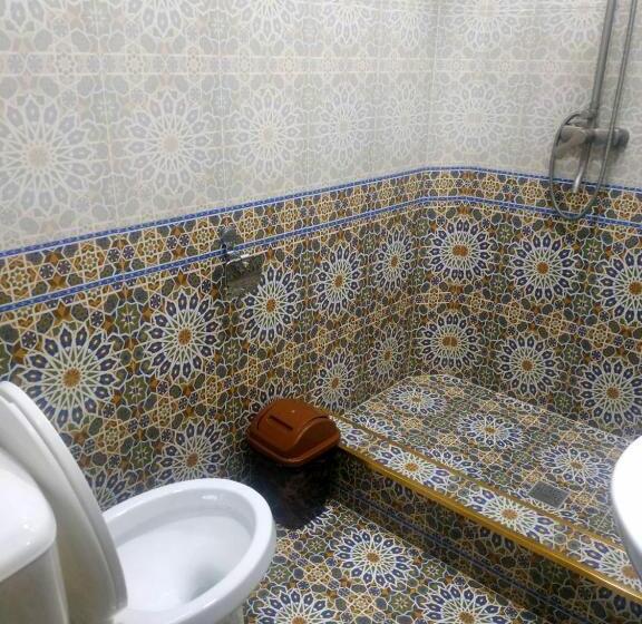 اتاق استاندارد چهار تخته, Naqshband