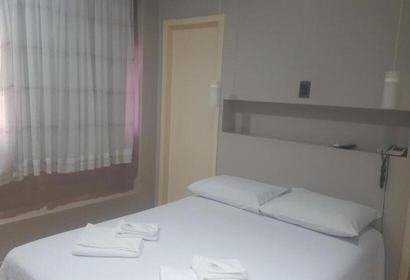 スーペリアシングルルーム, Peroza Corbelia