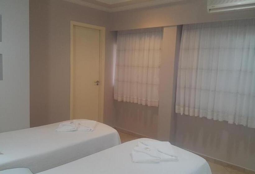 スタンダードルーム, Peroza Corbelia