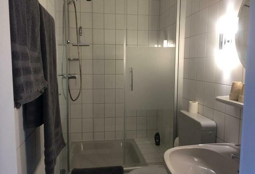 经济房, Wuelfers Gasthaus