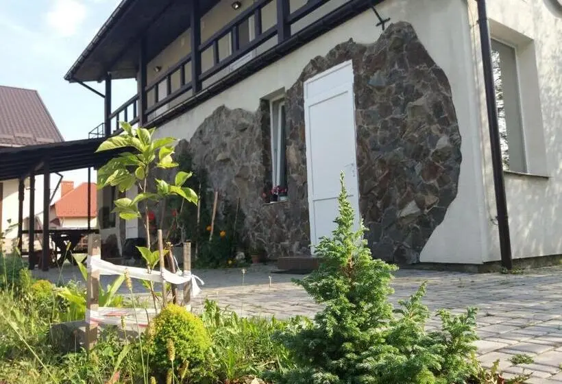 ファミリールーム, готель гостьовий дім In Stryj