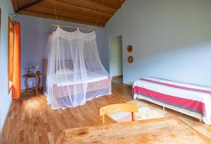 غرفة قياسية ثلاثية, Altamira Eco Retreat