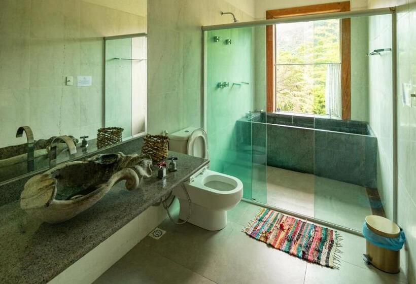 غرفة قياسية ثلاثية, Altamira Eco Retreat