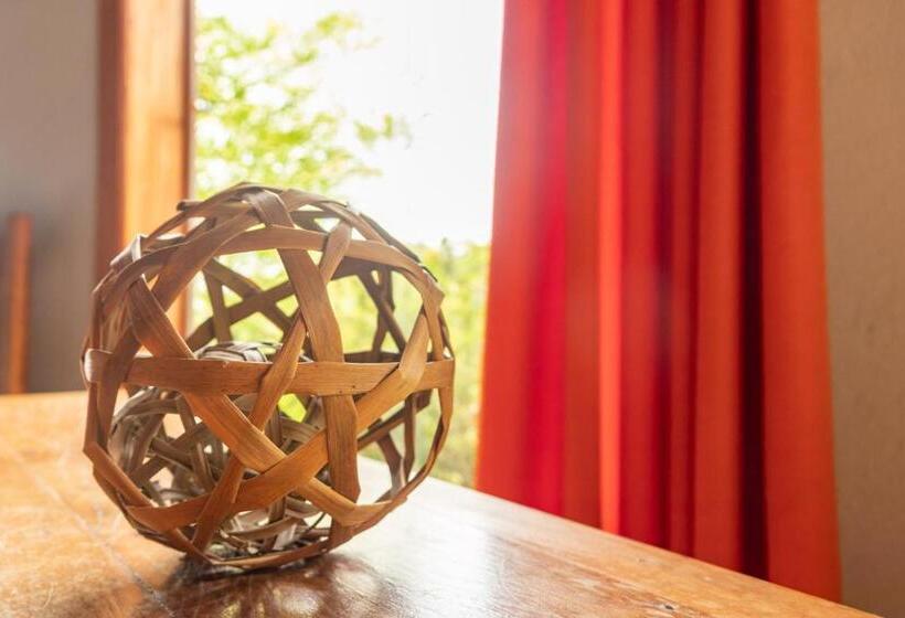 غرفة قياسية ثلاثية, Altamira Eco Retreat