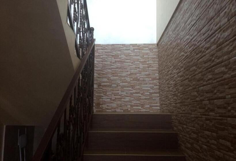 Номер Стандарт Трехместный, Camelot