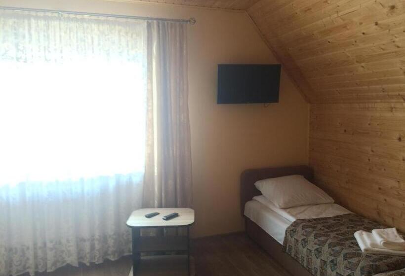 Номер Стандарт Трехместный, Camelot