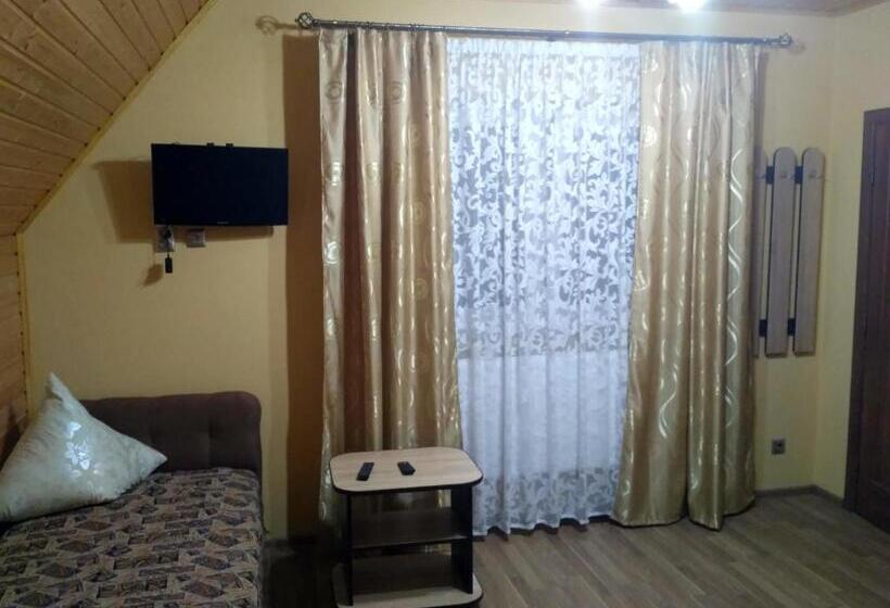 Номер Стандарт Трехместный, Camelot