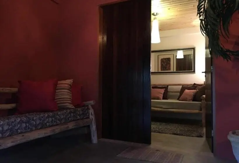 キングサイズベッドのデラックススイート, Pousada Casa De Mauá