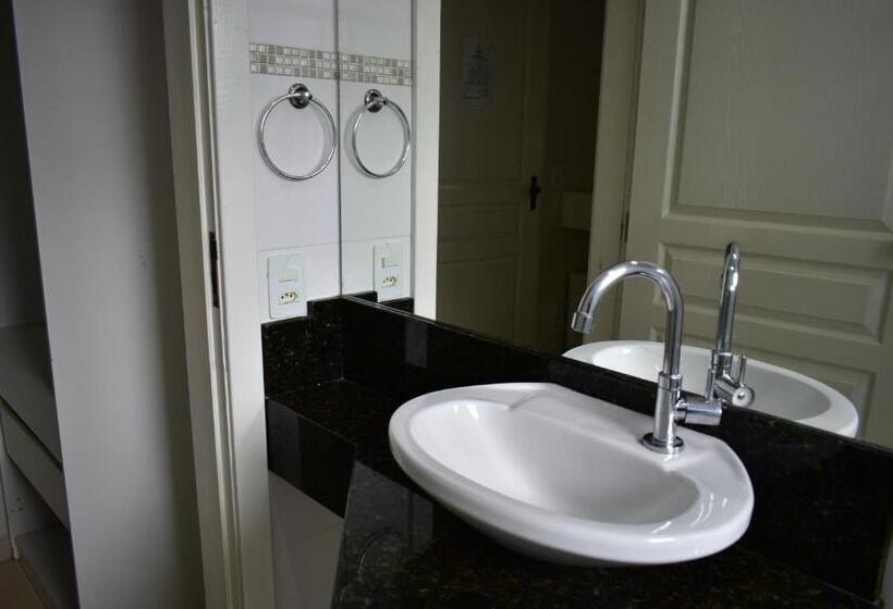 スイート, Pousada Manacá