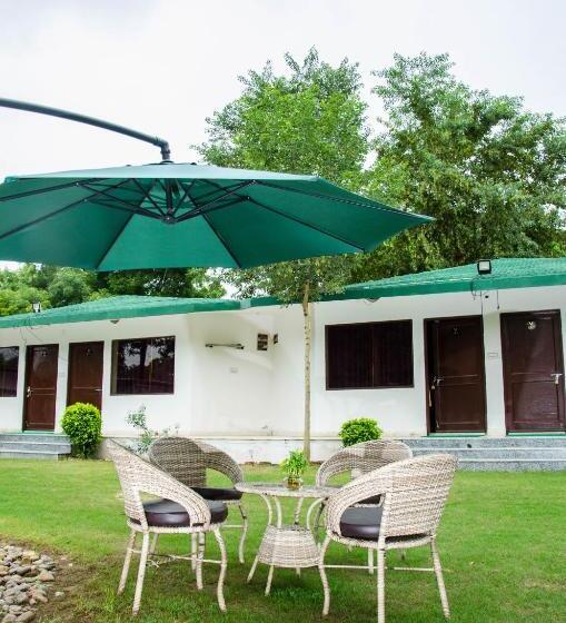 스탠다드 룸 풀장 전망, The Timber Garden Adventure Club