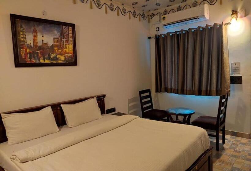 스탠다드 룸 킹사이즈 침대, The Timber Garden Adventure Club