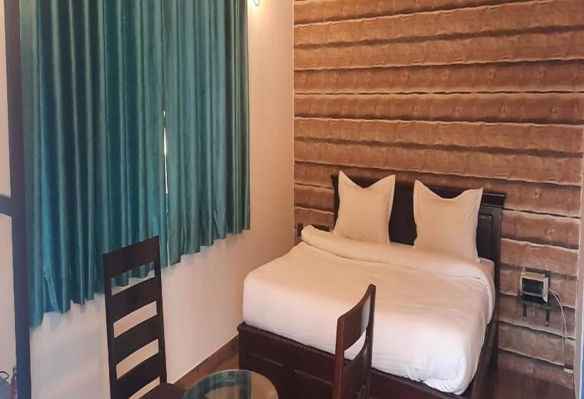 스탠다드 룸 킹사이즈 침대, The Timber Garden Adventure Club