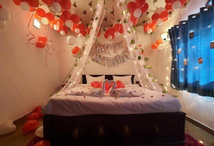 스탠다드 룸 킹사이즈 침대, The Timber Garden Adventure Club