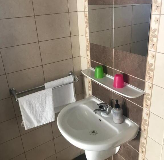 Camera Tripla Standard, Döröcske Vendégház