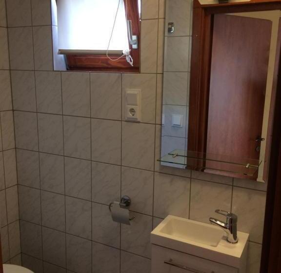 Дом 1 Спальня, Guesthouse