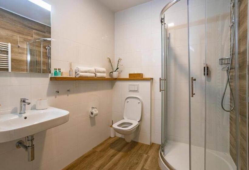 高级园景房, Penzion Kůlna